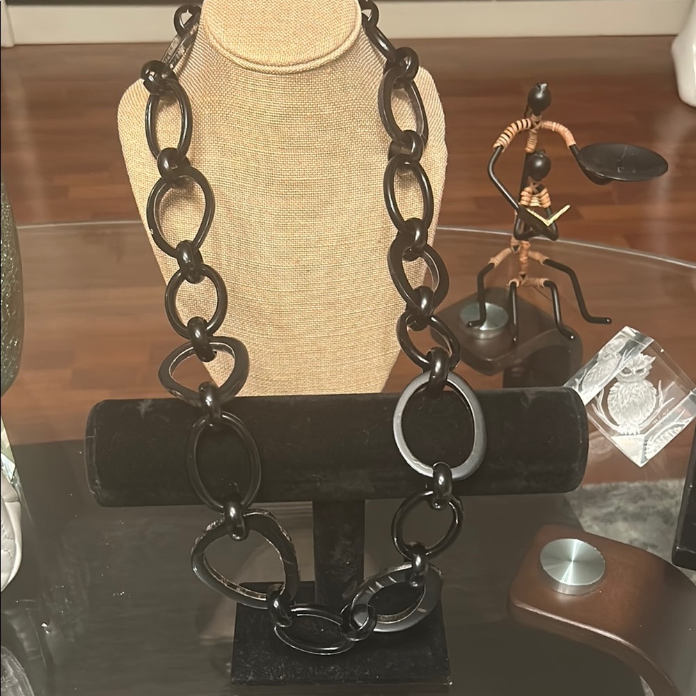 Black Chunky Chain Necklace - Picture 2 of 7